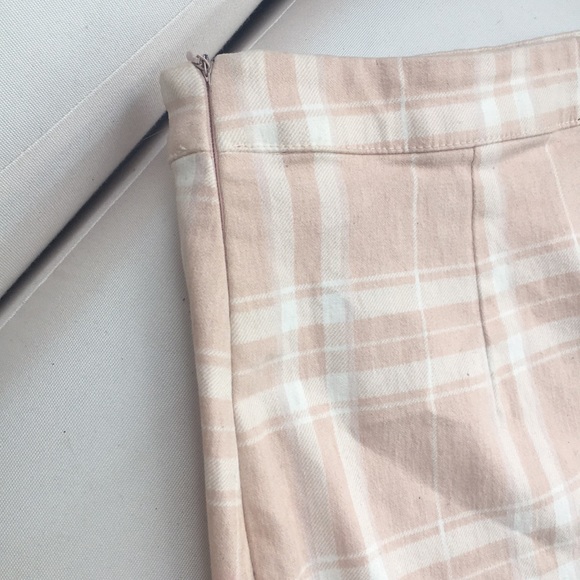 Plaid pink mini skirt - Picture 4 of 4
